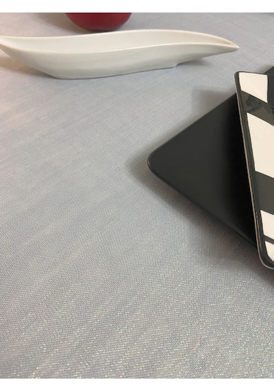 Dantel Detaylı Simli Dertsiz Masa Örtüsü Gri