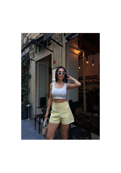 Nido Moda Kadın Fisto Dantel İşlemeli Şort Sarı Nido Moda Kadın Fisto Dantel İşlemeli Şort Sarı