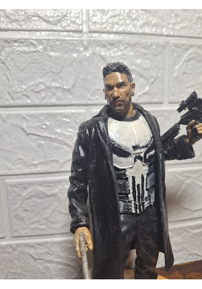 The Punisher Frank Castle El Yapımı Koleksiyon Figürü 27 Cm