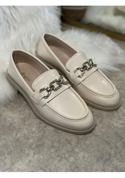 Günlük Kadın Loafer Makosen Klasik Alçak Topuklu Desenli Taban Zincirli Oval Burunlu Ayakkabı 150 Bej Günlük Kadın Loafer Makosen Klasik Alçak Topuklu Desenli Taban Zincirli Oval Burunlu Ayakkabı 150 Bej