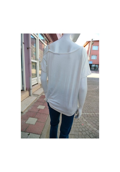 Çınar Boutique Omzu Açık Pamuklu Tişört Beyaz Beyaz