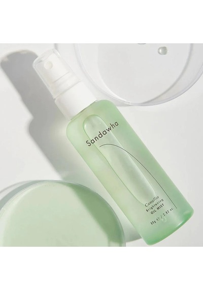 Sandawha Camellia Brightening Oil Mist 80 Ml Kamelya Özütü İçeren Aydınlatıcı Yağ Spreyi