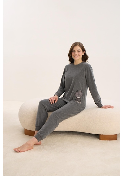 Sevim Kadın Uzun Kol Antrasit Kadife Pijama Takım C3t8n0o61 001 Sevim Kadın Uzun Kol Antrasit Kadife Pijama Takım C3t8n0o61 001