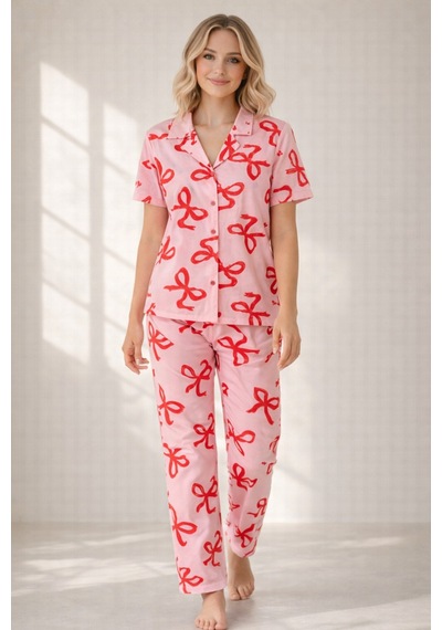 Free Beka Kadın Önden Düğmeli Devrik Yaka Kısa Kol Uzun Pantolon Desenli Pijama Takımı Pembe Free Beka Kadın Önden Düğmeli Devrik Yaka Kısa Kol Uzun Pantolon Desenli Pijama Takımı Pembe