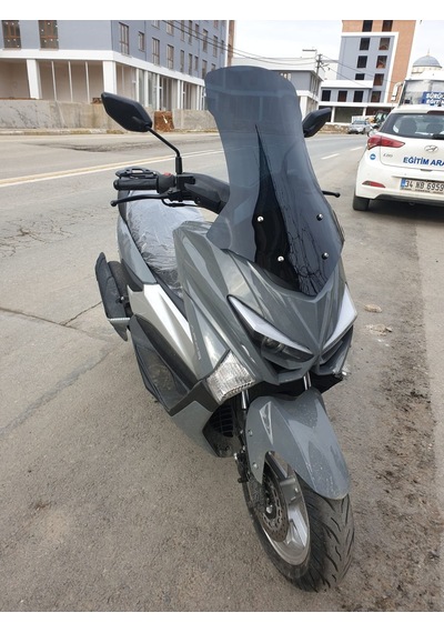 Motocam Volta Apec Apx5 Ön Cam 2023-2026 Model 68cm Siyah Renkli 4mm Orta Boylu