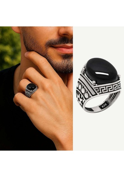 Tesbihane 925 Ayar Gümüş Erkek Yüzük - Oval Tasarım - Yanları Yıldız Detaylı - Siyah Oniks Taşlı - Gümüş Renk Tesbihane 925 Ayar Gümüş Erkek Yüzük - Oval Tasarım - Yanları Yıldız Detaylı - Siyah Oniks Taşlı - Gümüş Renk