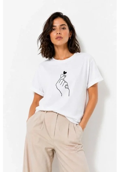 Defymoda Kore Parmak Kalp Aşk Temalı Minimal Baskılı Tişört Yazlık Kısa Kol T-shirt - Beyaz