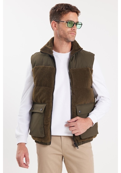 Tudors Erkek Regular Fit Klasik Kesim Kürk Detaylı Dik Yaka Çift Cepli Sıcak Tutan Koyu Yeşil Yelek-41604 Koyu Yeşil Tudors Erkek Regular Fit Klasik Kesim Kürk Detaylı Dik Yaka Çift Cepli Sıcak Tutan Koyu Yeşil Yelek-41604 Koyu Yeşil