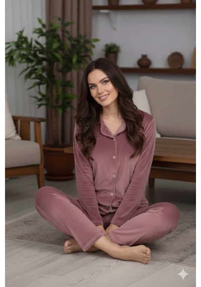 Kırmızı Renk Boydan Düğmeli Kadın Kadife Pijama Takımı Pudra