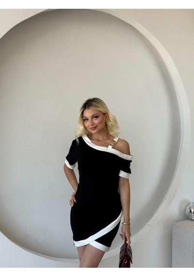 Alyn Wear Kadın Kısa Kollu Asimetrik Kesim Yaka Şerit Ve Aksesuar Detaylı Modal Elbise Siyah