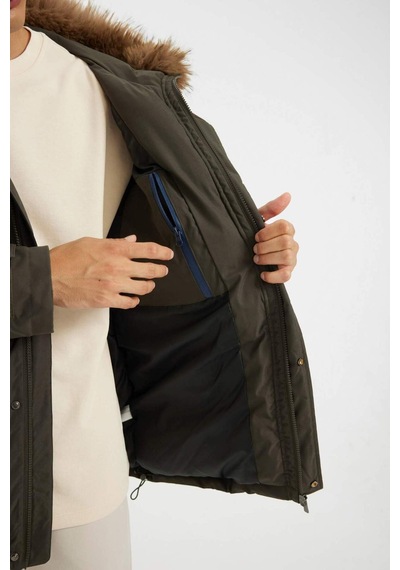Defacto Regular Fit Kapüşonlu Fermuarlı Parka D1275ax24wnkh428 Haki