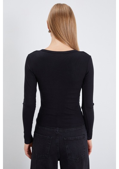 Fullamoda Önü Çıtçıtlı Ribanalı Slim Fit Bluz Siyah