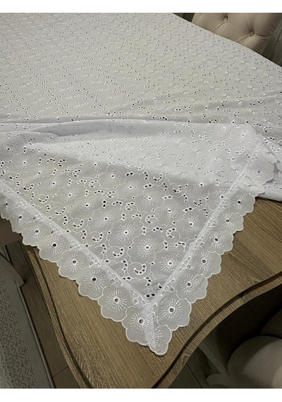 Brode Nakış Işlemeli Dertsiz Masa Örtüsü 150x250 Beyaz