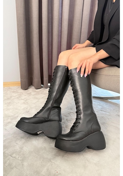 Preshley Kadın Bellina Siyah Cilt Bağcık Detaylı Fermuarlı 9 Cm Topuklu Platfomlu Çizme Siyah Preshley Kadın Bellina Siyah Cilt Bağcık Detaylı Fermuarlı 9 Cm Topuklu Platfomlu Çizme Siyah