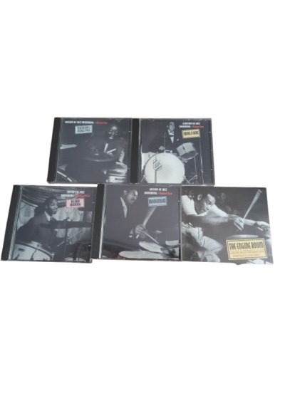 The Engıne Room 4 Cd Set A Hıstory Of Jazz Drummıng From Storyvılle To 52nd Street