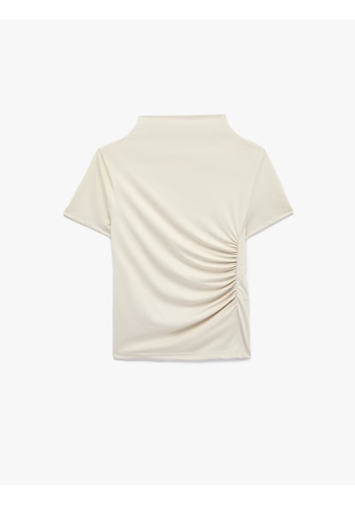 Koton Modal Kumaş Slim Fit Drapeli Kısa Kollu Geniş Dik Yaka Bluz Ekru 7wak70002ek