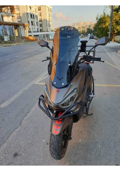 Motocam Rks Newlight 125 Ön Cam 2021-2022 Model 55cm Siyah Renkli 4mm Pro Modele Uymaz