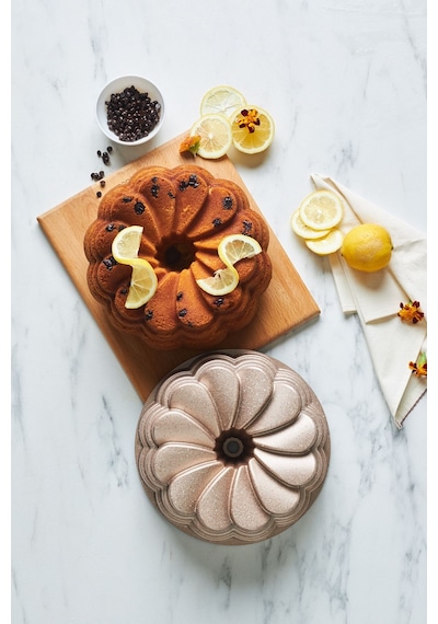 Karaca  Garcia Döküm Kek Kalıbı Rose 25,5 Cm Rose Gold