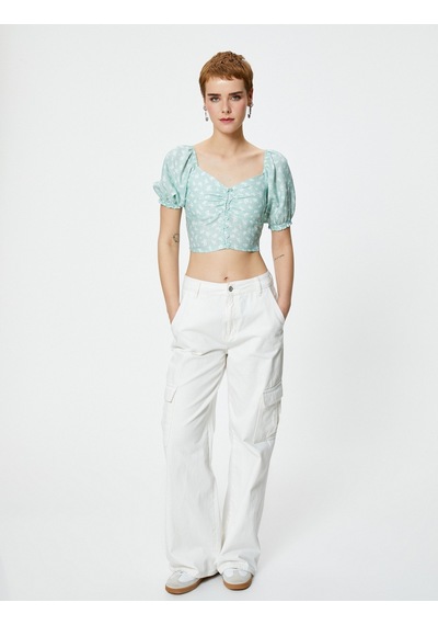 Koton Balon Kol Crop Bluz Çiçekli Düğmeli V Yaka Viskoz Kumaş Yeşil Desenli 4sal60014ıw 4SAL60014IW7D6 Koton Balon Kol Crop Bluz Çiçekli Düğmeli V Yaka Viskoz Kumaş Yeşil Desenli 4sal60014ıw 4SAL60014IW7D6