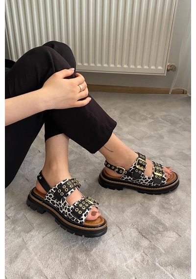 Preshley Kadın Mendez Beyaz Leopar Çift Bantlı Kabsül Ve Vardola Deyatlı Kalın Taban Ortopedik Sandalet K-120 Preshley Kadın Mendez Beyaz Leopar Çift Bantlı Kabsül Ve Vardola Deyatlı Kalın Taban Ortopedik Sandalet K-120
