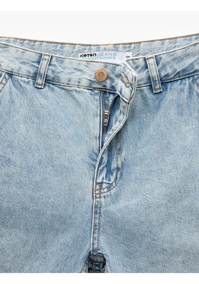 Koton Pamuklu Chino Cepli Rahat Kalıp Düğmeli Mini Denim Şort Bleach 5sal40313md Açık Mavi Koton Pamuklu Chino Cepli Rahat Kalıp Düğmeli Mini Denim Şort Bleach 5sal40313md Açık Mavi