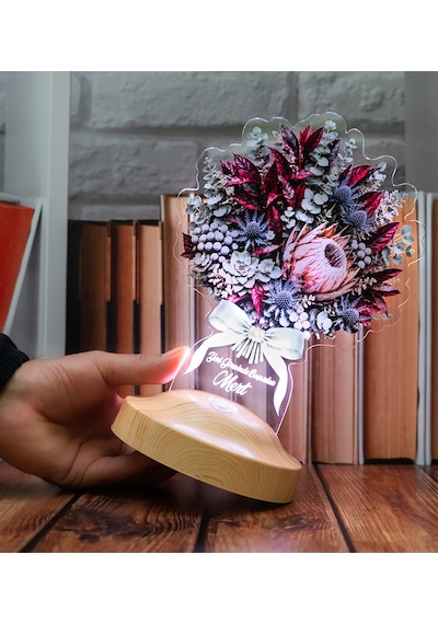 Erkeğe Yeni İş Hediyesi Protea Çiçek Buketi Led Lamba - Şeker Çalıları, Kral Protea Ve Sukulent Buketi Kişiye Özel Ofis Lambası Kral Protea Buketi Erkeğe Yeni İş Hediyesi Protea Çiçek Buketi Led Lamba - Şeker Çalıları, Kral Protea Ve Sukulent Buketi Kişiye Özel Ofis Lambası Kral Protea Buketi