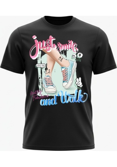 Urbantrendstore Just Smile And Walk Genç Kız Oversize Fit Rahat Geniş Salaş T-shirt Günlük Tişört Siyah