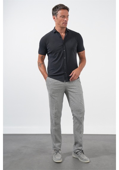 İmza Siyah İtalyan Yaka Kısa Kol Cepsiz Slim Fit Esnek Gömlek 1004260159