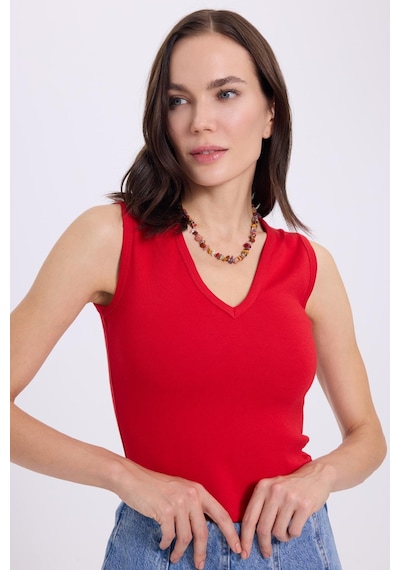 Tudors Kadın Slim Fit Dar Kesim V Yaka Sıfır Kol Pamuklu Ribanalı Kırmızı Bluz-38835 Kırmızı Tudors Kadın Slim Fit Dar Kesim V Yaka Sıfır Kol Pamuklu Ribanalı Kırmızı Bluz-38835 Kırmızı