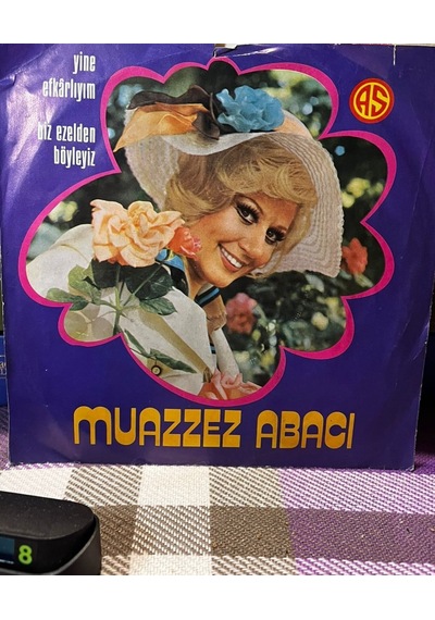 Muazzez Abacı - Yine Efkârlıyım / Biz Ezelden Böyleyiz 7" Vinyl 45'lik