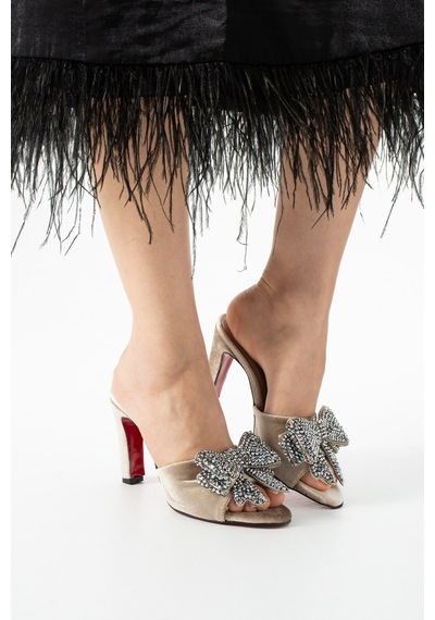 Lebibe Shoes Seravıa Kadın Bej Kadife Taşlı Fiyonklu 9 Cm Topuklu Abiye Terlik