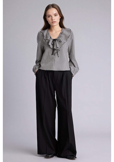Defacto Regular Fıt V Yaka Kareli Gofre Dokulu Uzun Kollu Bluz G9787ax26spbk27 Siyah-bk27