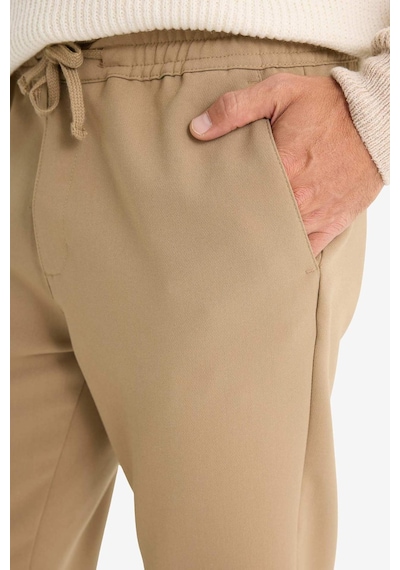 DeFacto Regular Fit Normal Kesim Kumaş Pantolon Cepli Düz Paça E2937AX24WNBG198