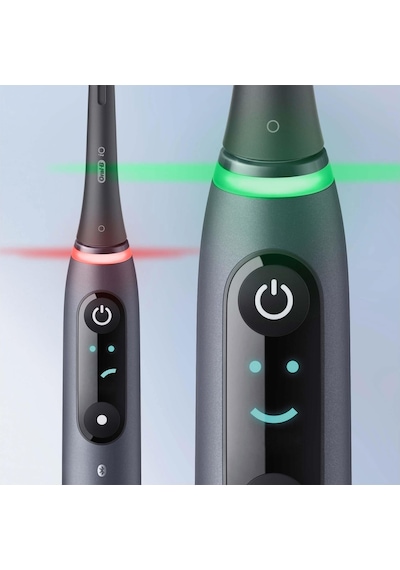 Oral-B iO7 Şarjlı Diş Fırçası Seti 2'li Siyah - Beyaz