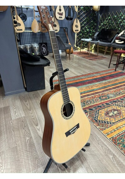 Peavey Dw1 Jumbo Akustik Gitar Kılıf+pena Dahil Natural