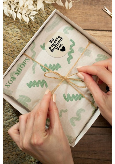 Bu Pakette Mutluluk Var Sticker 3x3cm St2309 Çok Renkli