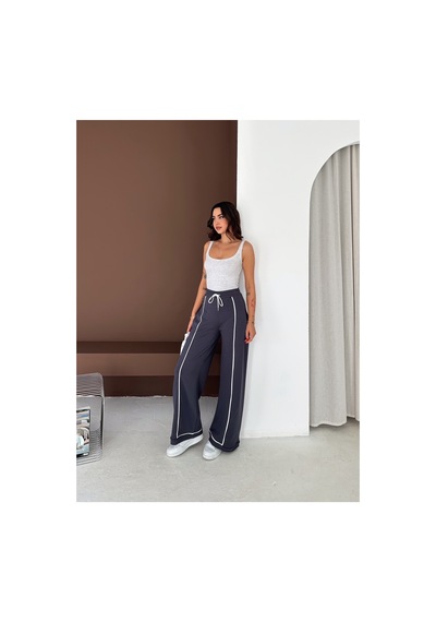 Gugus Kadın Beyaz Şerili Modal Pileli Eşofman Altı Wide Leg Füme