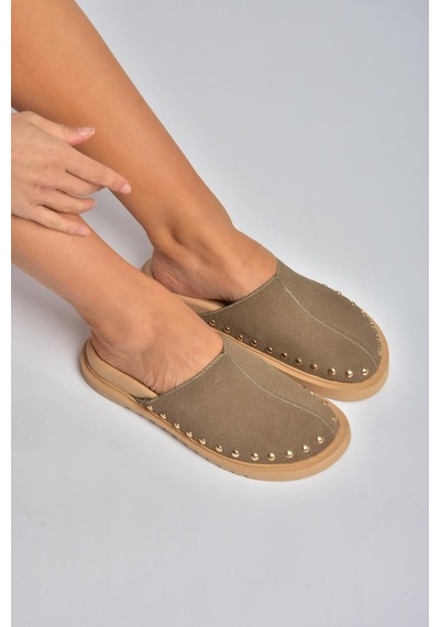 Fox Shoes Y918132902 Vizon Süet Önü Kapalı Sabo Terlik