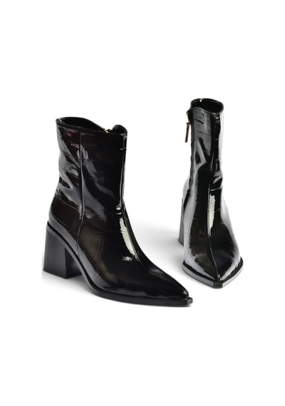 Fox Shoes Z308200411 Siyah Kroko Baskılı Kalın Topuklu Kadın Bot