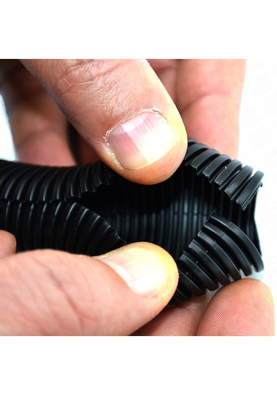 7mm Yarıklı Spiral Boru Kablo Izolasyon Hortumu Siyah Esnek