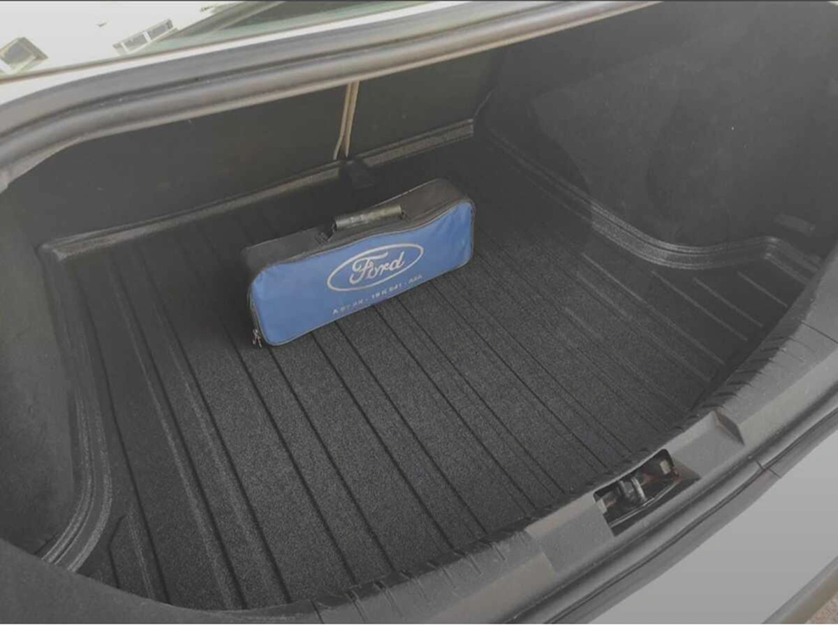 Ford Focus 2 2004-2009 Sd Araca Özel Üretim Bagaj Havuzu A+