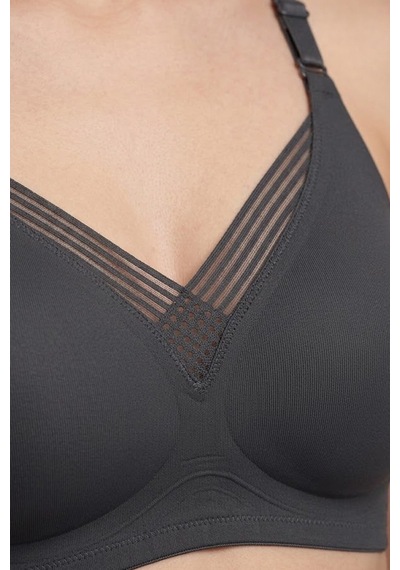 Cottonill Seamless Bra - Lucent Siyah Lazer Kesim Balensiz Ön Çapraz Şerit Detaylı Kadın Sütyen