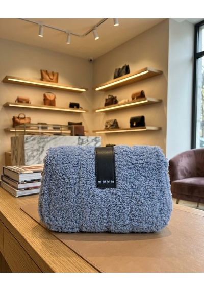 İlke Çanta Dünyası Mavi-Gri Teddy Peluş Kadın Deri Detay Askılı El ve Omuz Çantası - Günlük ve Şık Kombin Çantası - Gri İlke Çanta Dünyası Mavi-Gri Teddy Peluş Kadın Deri Detay Askılı El ve Omuz Çantası - Günlük ve Şık Kombin Çantası - Gri