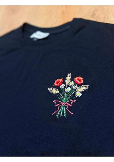 Yubistitch Tshirt Nakış İşlemeli Demet Çiçek- Penye-siyah