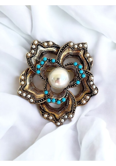 Kristal Taşlı Küçük Çiçek Motif Broş Karışık