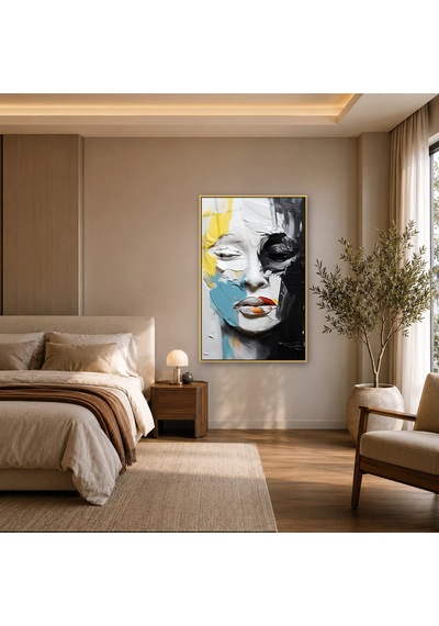 Spatula Dokulu Kadın Yüzü Gold Çerçeveli Cam Tablo