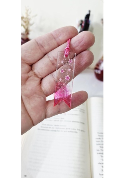 Pembe Çiçek Desenli Kitap Ayracı, Püsküllü Tasarım