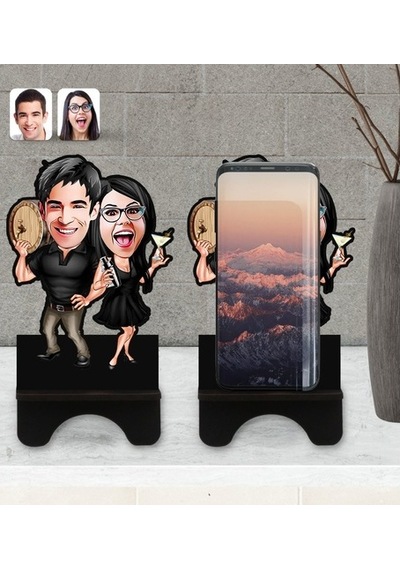 Kişiye Özel Sevgililer Karikatürlü Ahşap Biblo Telefon Standı-18