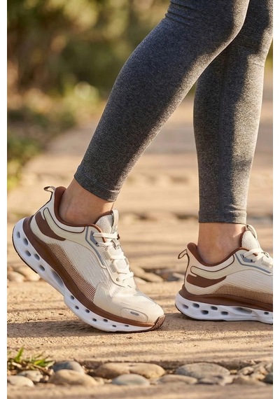 In Step Air-stride Pro: Nefes Alabilen Ve Yüksek Tabanlı Kadın Günlük Yürüyüş Ayakkabısı Bej & Kahve