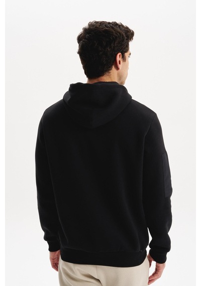 AR-MA Arma Erkek Regular Fit 3 İplik Şardonlu Kanguru Cepli Kapüşonlu Sweatshirt Pamuk Polyester Karışımı K30254629202 Siyah AR-MA Arma Erkek Regular Fit 3 İplik Şardonlu Kanguru Cepli Kapüşonlu Sweatshirt Pamuk Polyester Karışımı K30254629202 Siyah